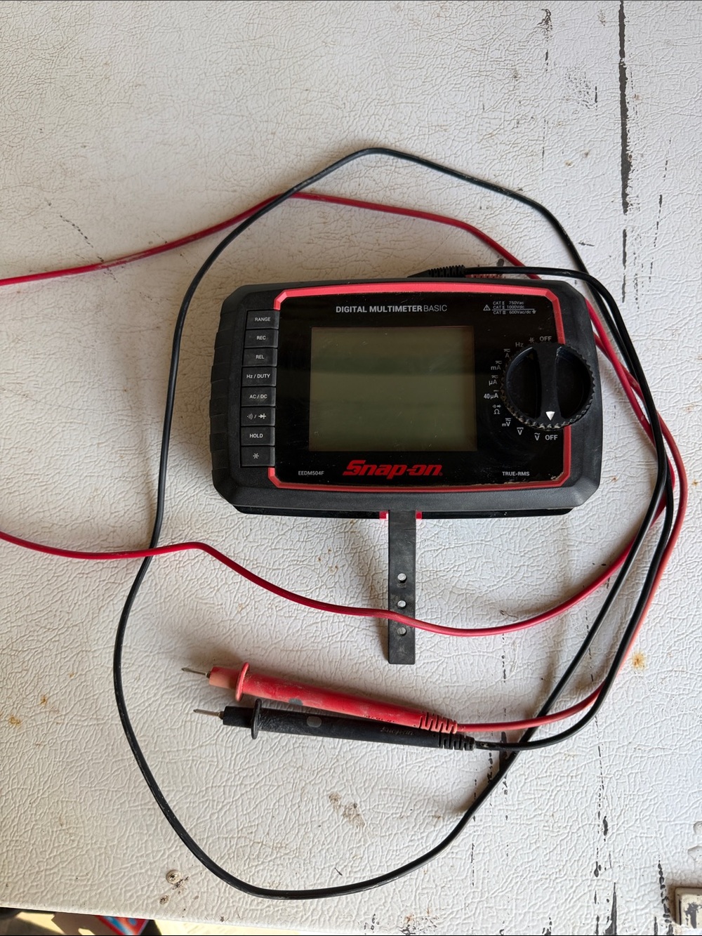 Snap-on Digital Multimeter in Black and Red with Test Leads